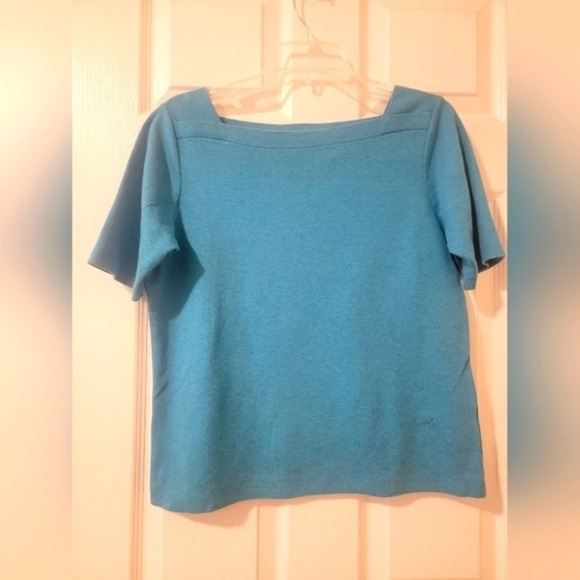 LADIES L.L.BEAN TEAL TOP WITH SHORT SLEEVES (sz med‎ - pet) - Picture 1 of 3